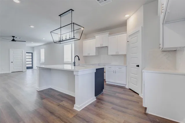 $369,900 | 6406 Pomona Court, Rosharon, TX 77583