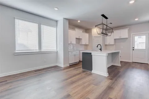 $369,900 | 6406 Pomona Court, Rosharon, TX 77583