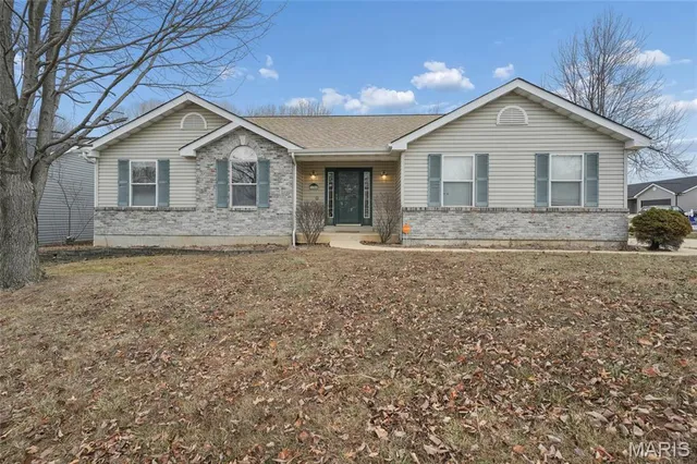 $339,900 | 1102 Danielle Elizabeth Court, O'Fallon, MO 63366