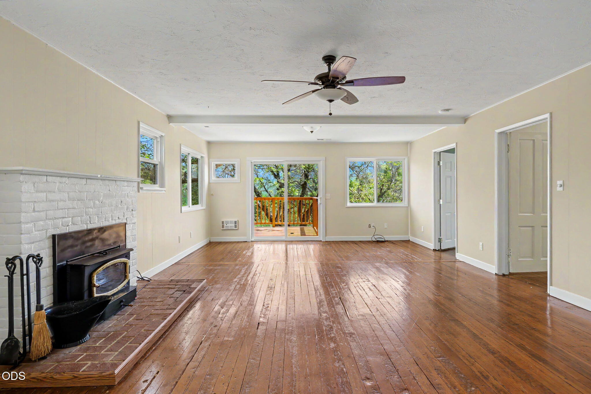 5758 Sterling Creek Road Jacksonville, OR 97530 - Photo 14 of 51