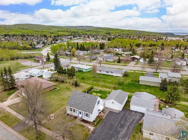 $288,000 | 33 Nelson Drive, Silver Bay, MN 55614