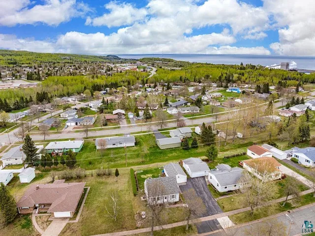 $288,000 | 33 Nelson Drive, Silver Bay, MN 55614