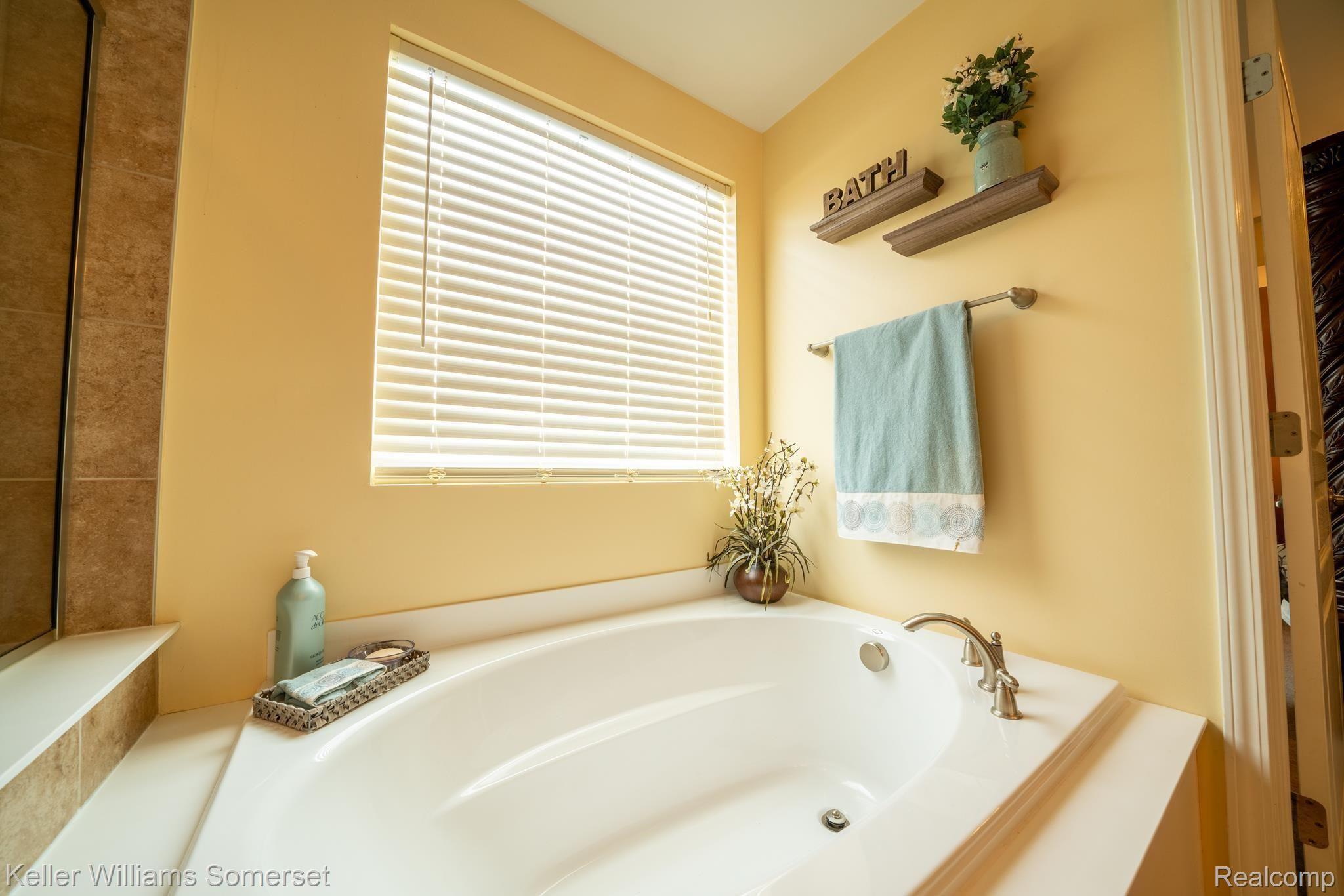 49708 Gracechurch Road Macomb, MI 48044 - Photo 25 of 35 DSC06704-HDR.jpg