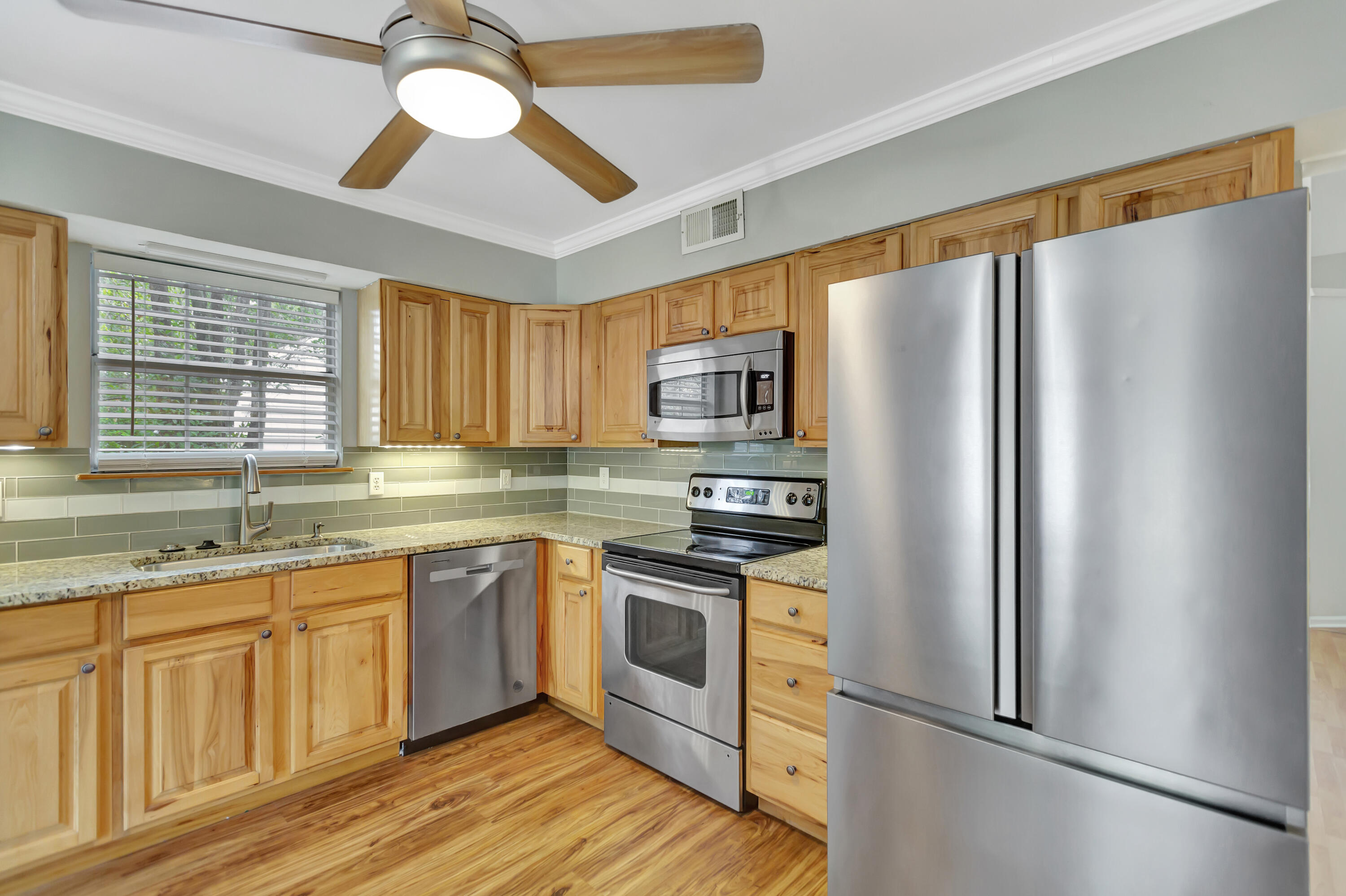 1411 Oak Landing Road Mount Pleasant, SC 29464 - Photo 6 of 23 original (65)