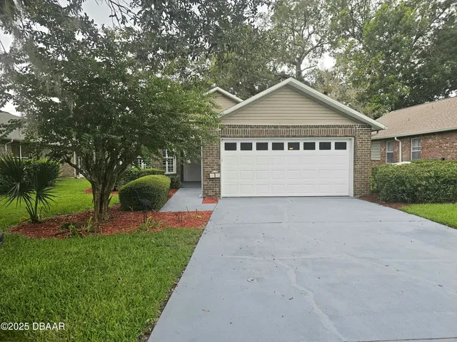 $2,000 | 6 Oak Village Drive, Ormond Beach, FL 32174