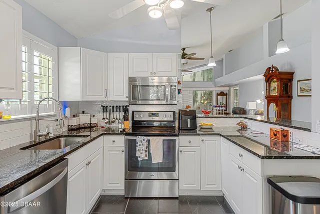 $2,000 | 6 Oak Village Drive, Ormond Beach, FL 32174