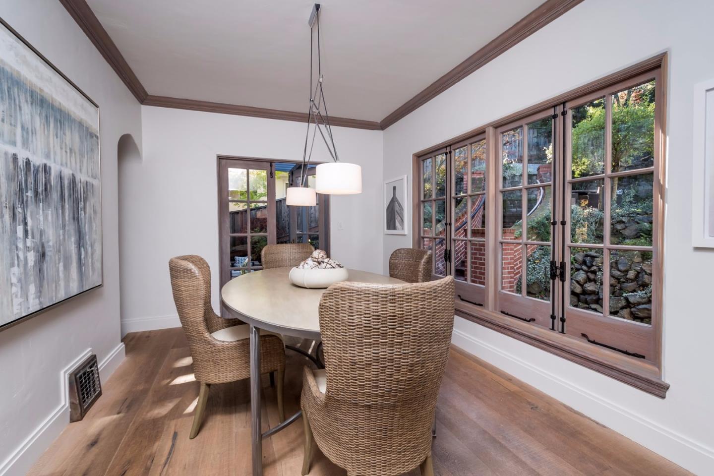 951 Baileyana Road Hillsborough, CA 94010 - Photo 12 of 35