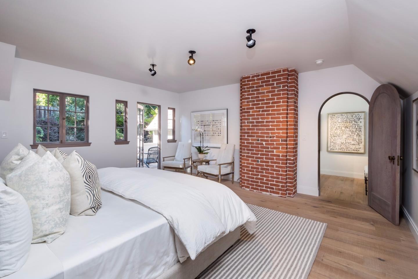 951 Baileyana Road Hillsborough, CA 94010 - Photo 18 of 35