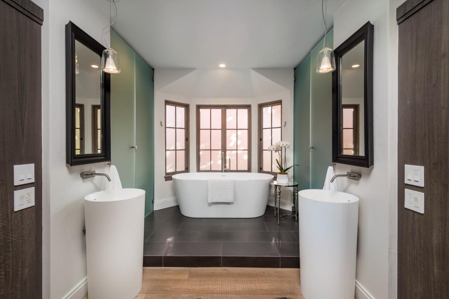 951 Baileyana Road Hillsborough, CA 94010 - Photo 19 of 35