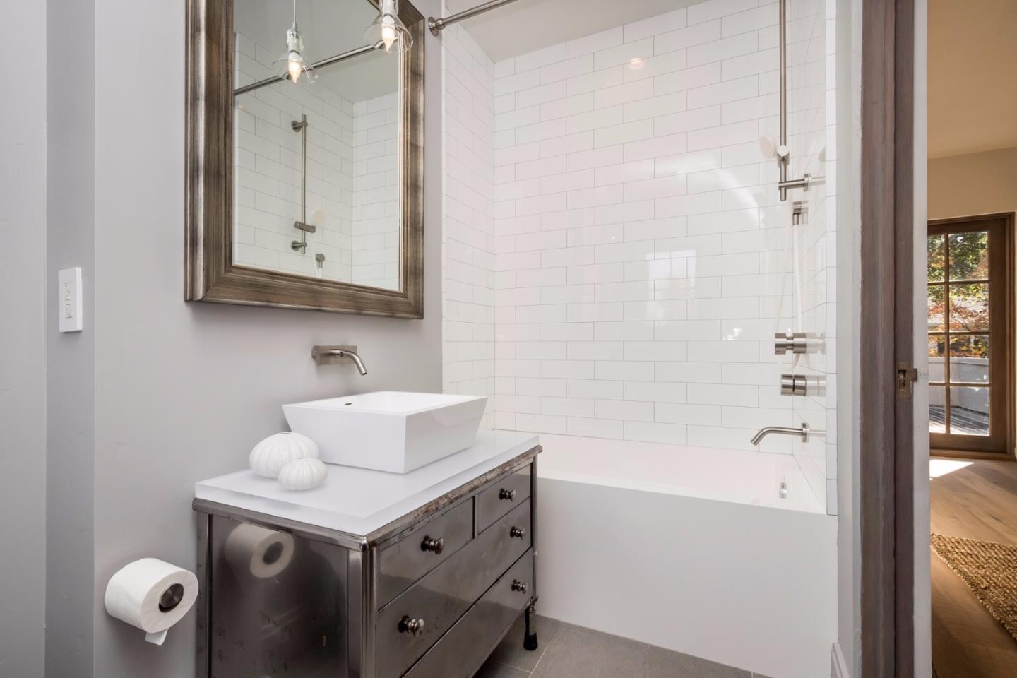 951 Baileyana Road Hillsborough, CA 94010 - Photo 23 of 35