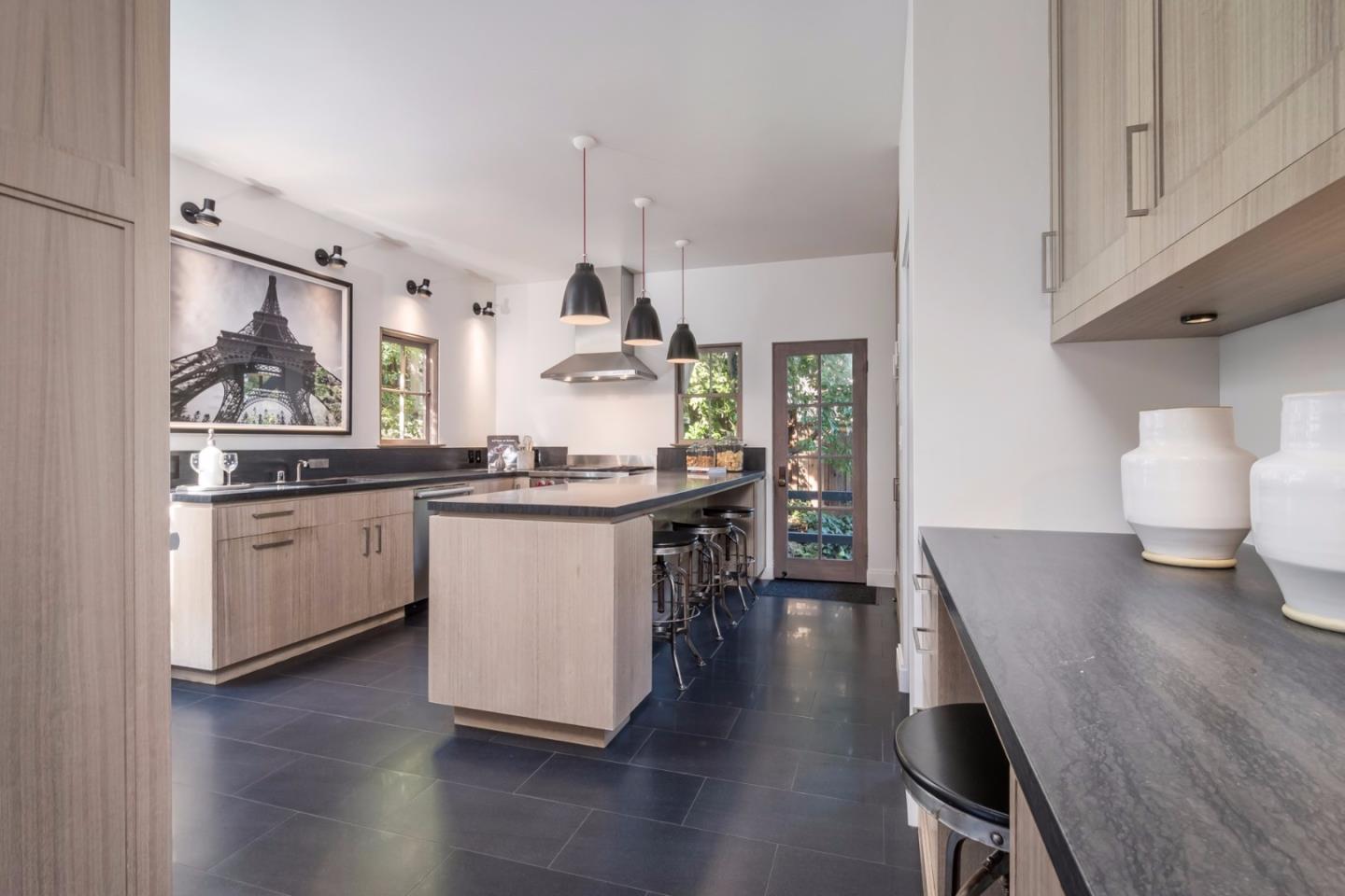 951 Baileyana Road Hillsborough, CA 94010 - Photo 10 of 35