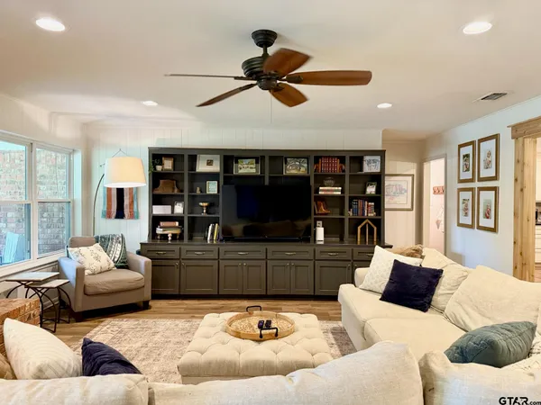 $595,000 | 10401 County Road 137, Flint, TX 75762