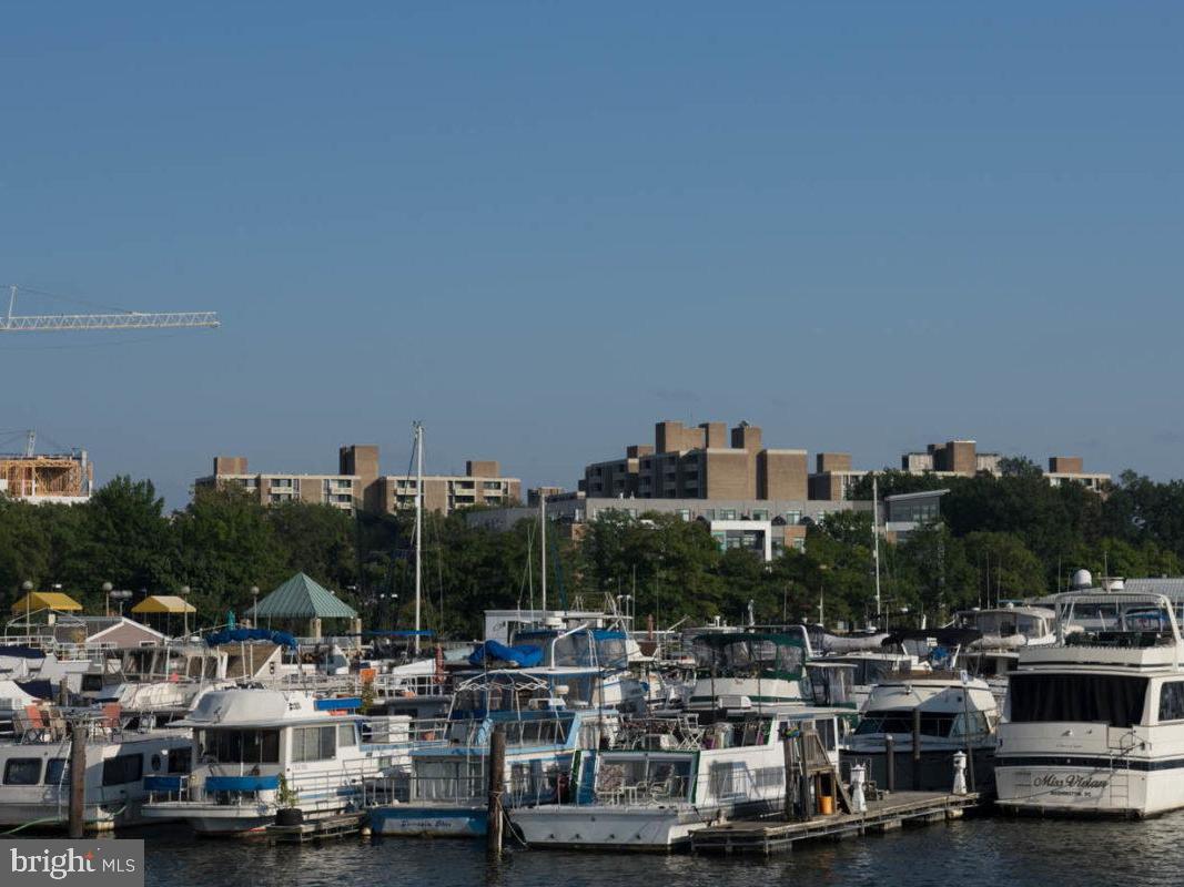 1245 4th Street Southwest, Unit E110 Washington, DC 20024 - Photo 12 of 14 a view of multiple houses with city view