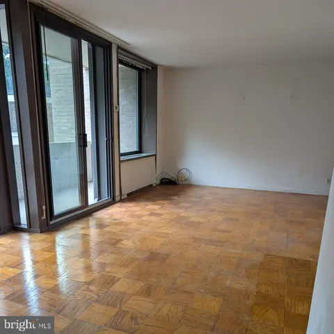 $148,000 | 1245 4th Street Southwest, Unit E110, Washington, DC 20024