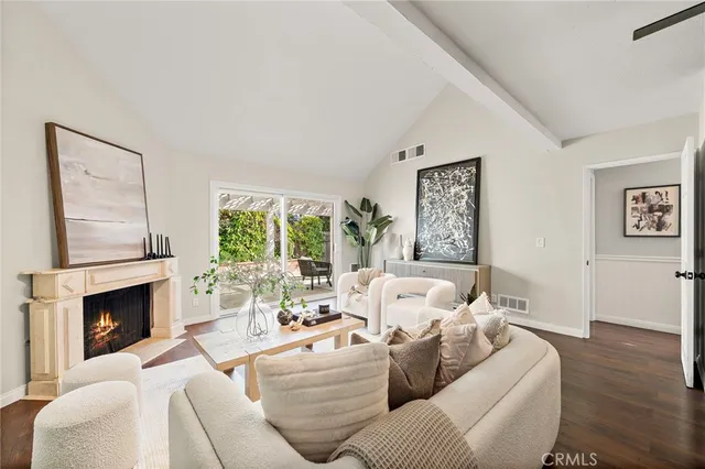 $849,950 | 1025 Sea Breeze Drive, Unit 11, Costa Mesa, CA 92627