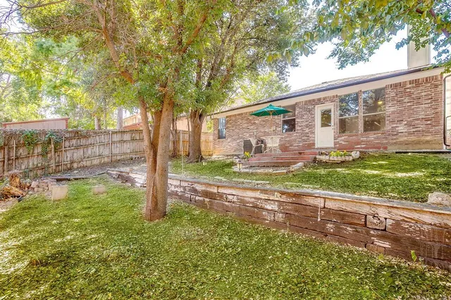 a front view of house with yard