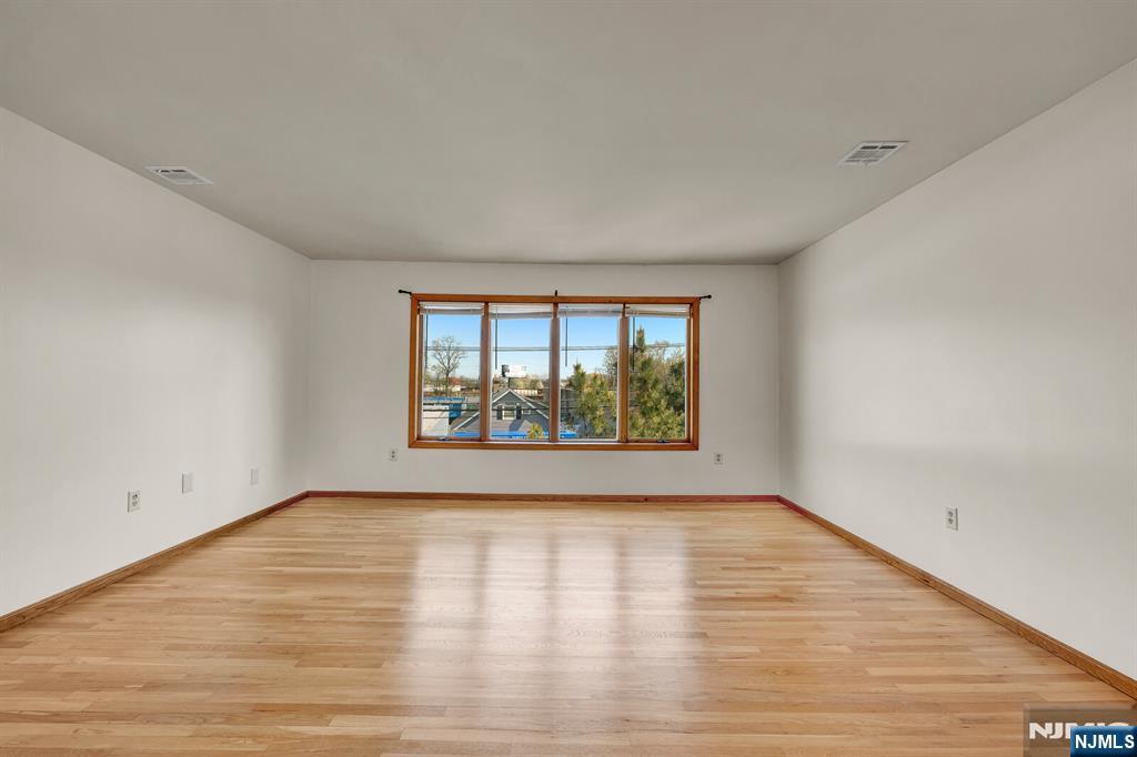 61 Eastern Way, Unit 3 Rutherford, NJ 07070 - Photo 15 of 28