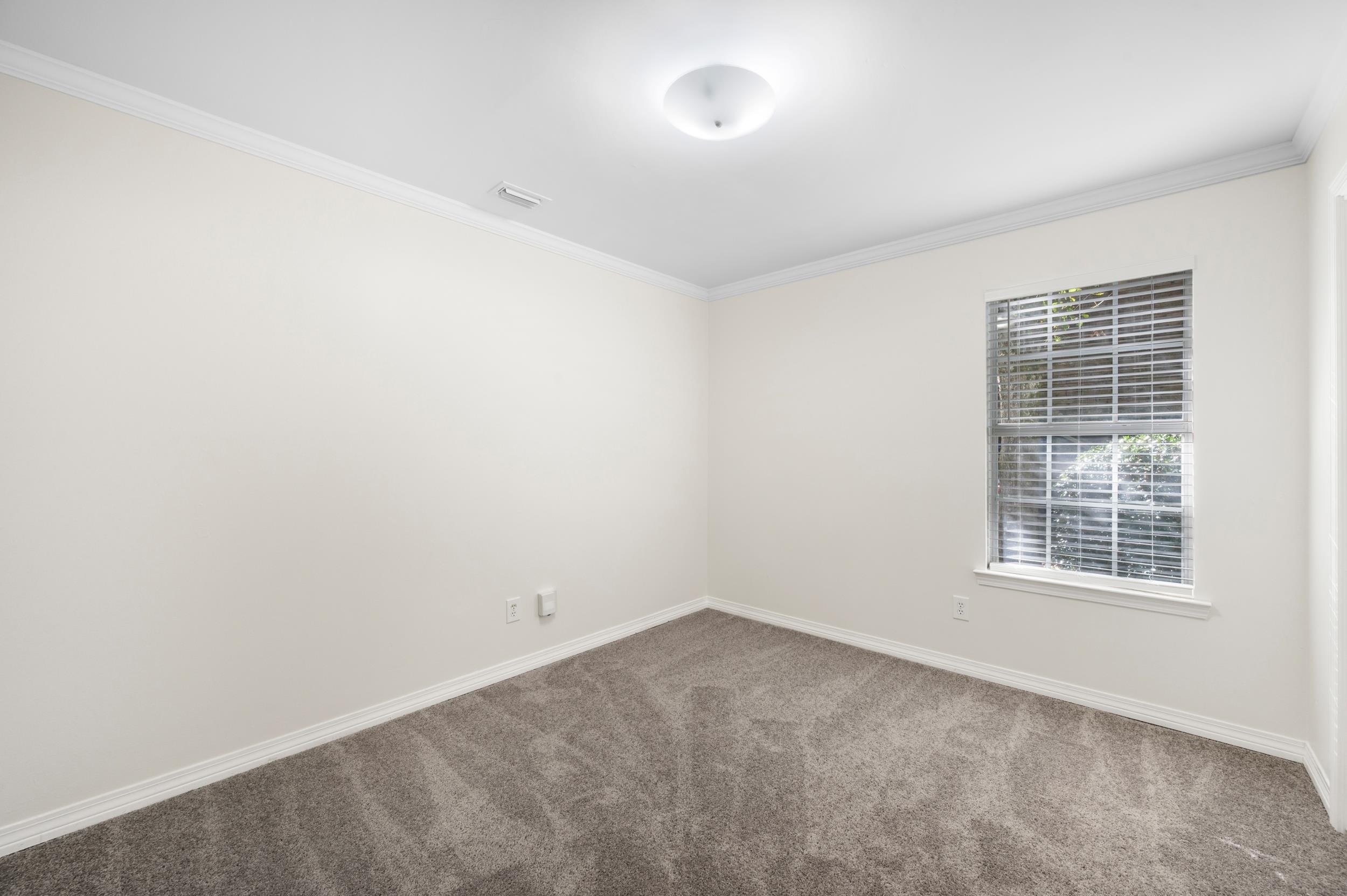 136 Donna Circle Daphne, AL 36526 - Photo 24 of 28 Bedroom 3