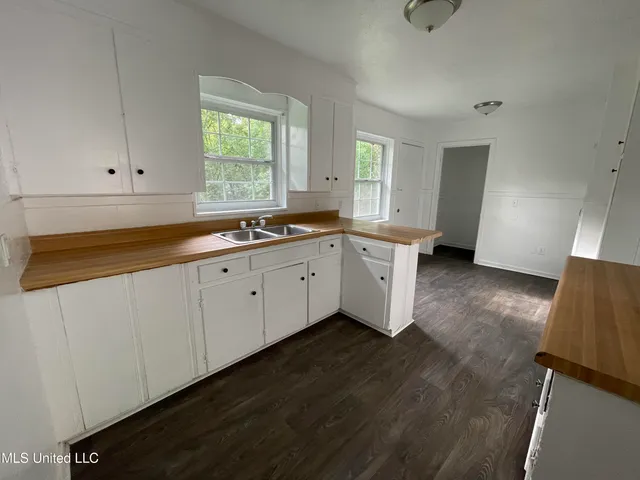 $97,000 | 1922 Shamrock Drive, Jackson, MS 39204