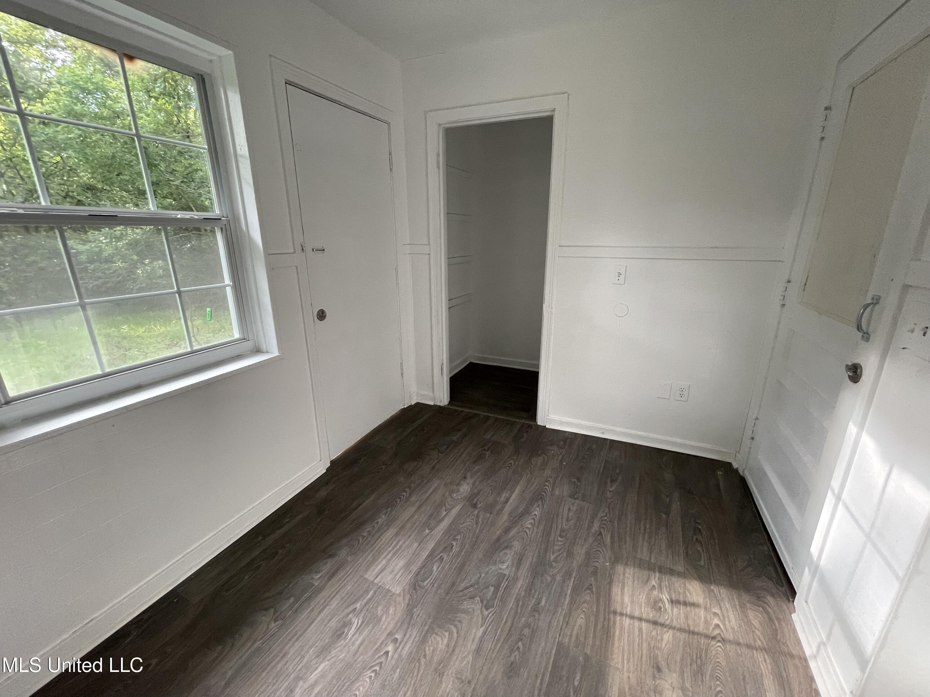 1922 Shamrock Drive Jackson, MS 39204 - Photo 6 of 10 IMG_8210