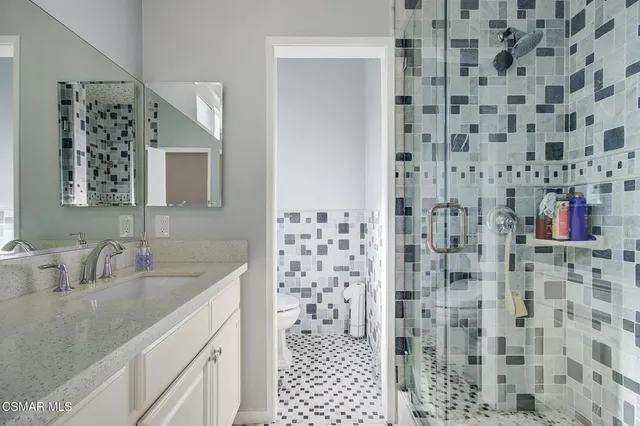 $529,995 | 17522 Sherman Way, Unit 204, Van Nuys, CA 91406