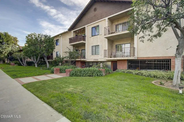 $529,995 | 17522 Sherman Way, Unit 204, Van Nuys, CA 91406