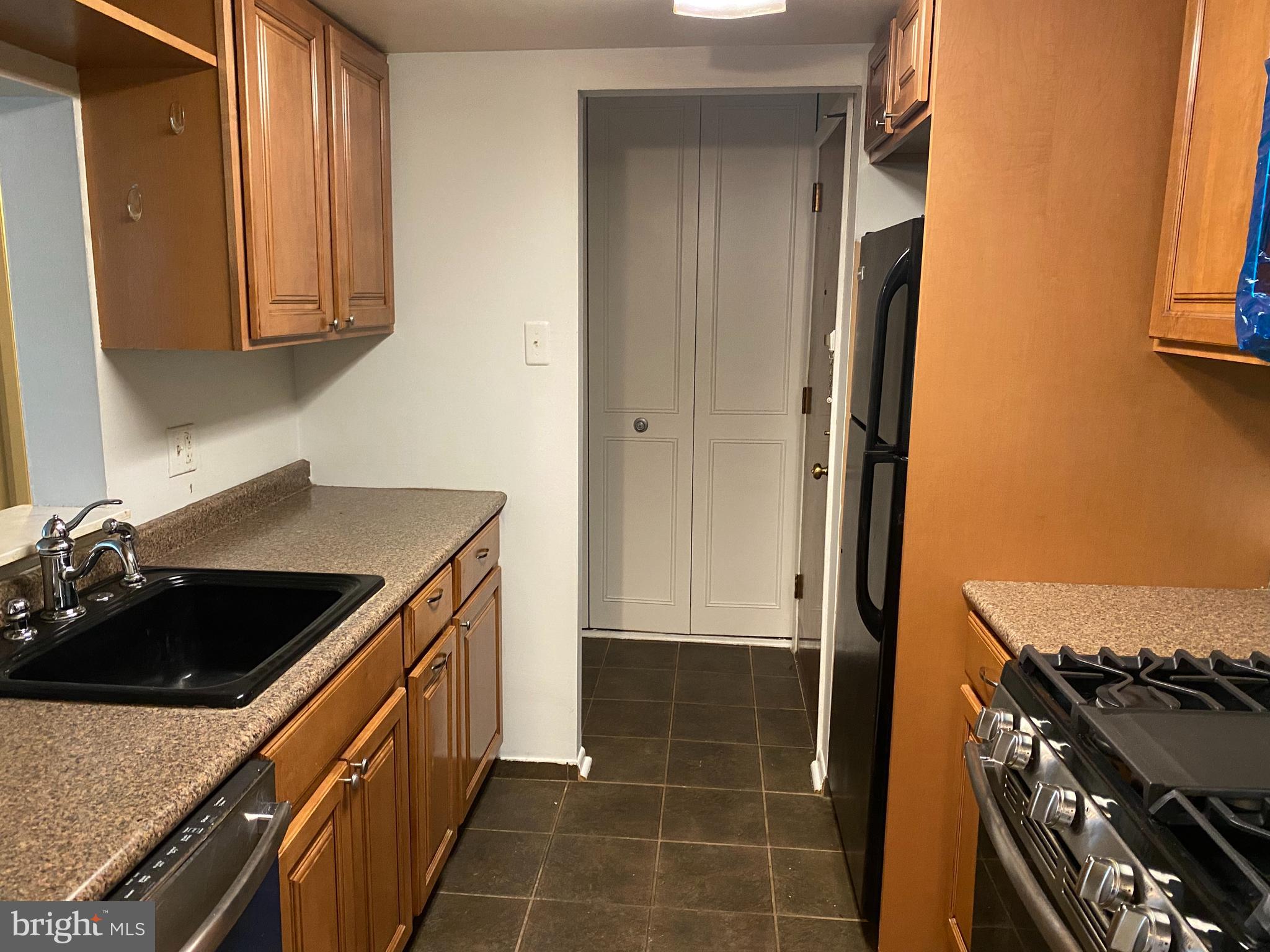 359 Drummers Lane Wayne, PA 19087 - Photo 3 of 13