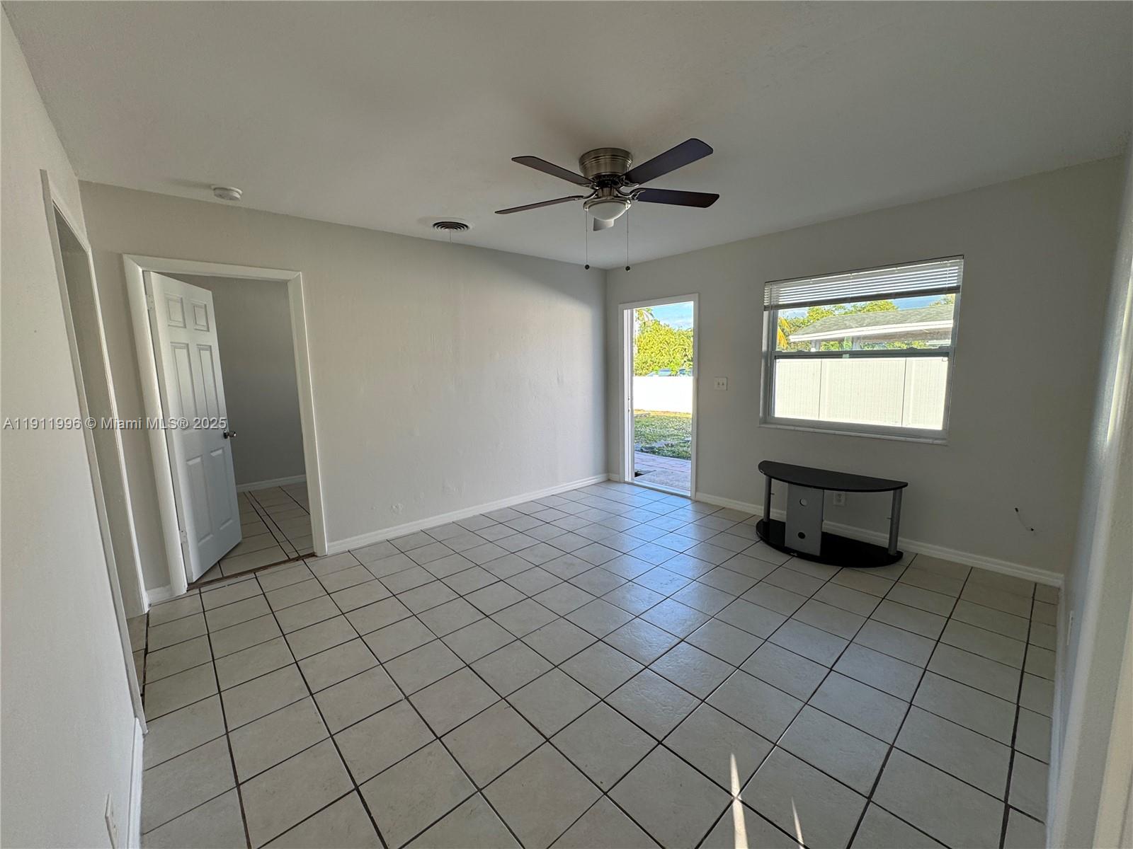710 Northeast 25th Street, Unit 12 Pompano Beach, FL 33064 - Photo 1 of 23
