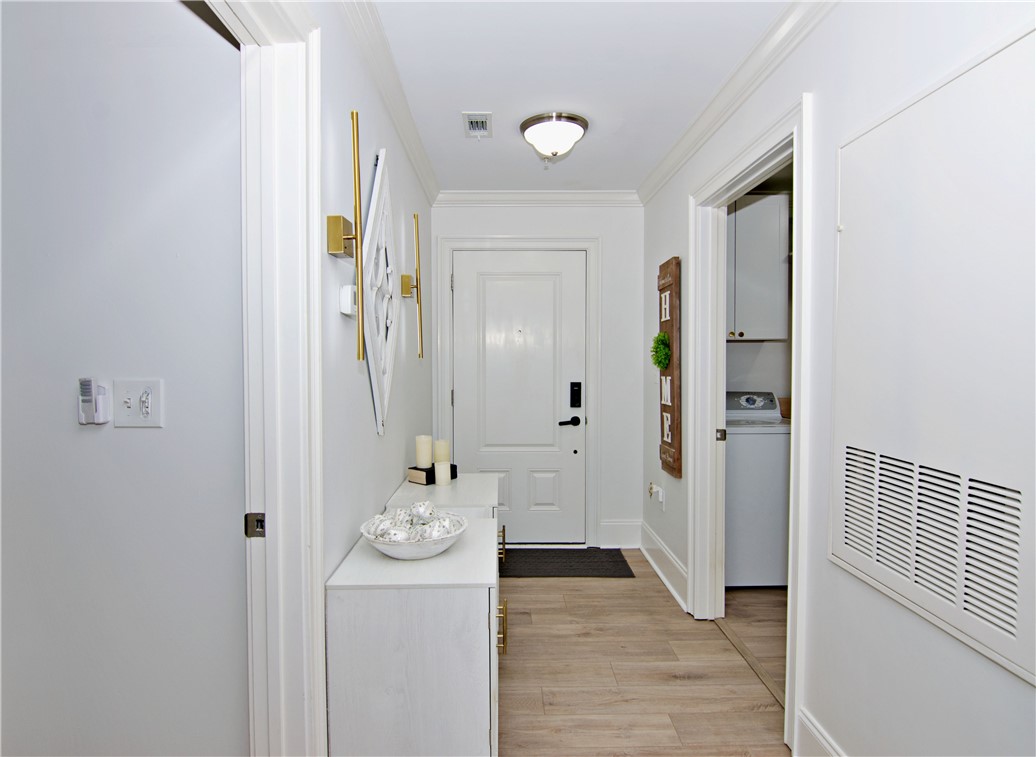 601 Watermarke Lane Anderson, SC 29625 - Photo 16 of 25 This inviting entry hallway offers seamless access to the home's laundry area.