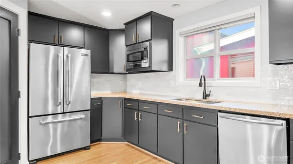 $4,700 | 7757 Sand Point Way Northeast, Unit A, Seattle, WA 98115