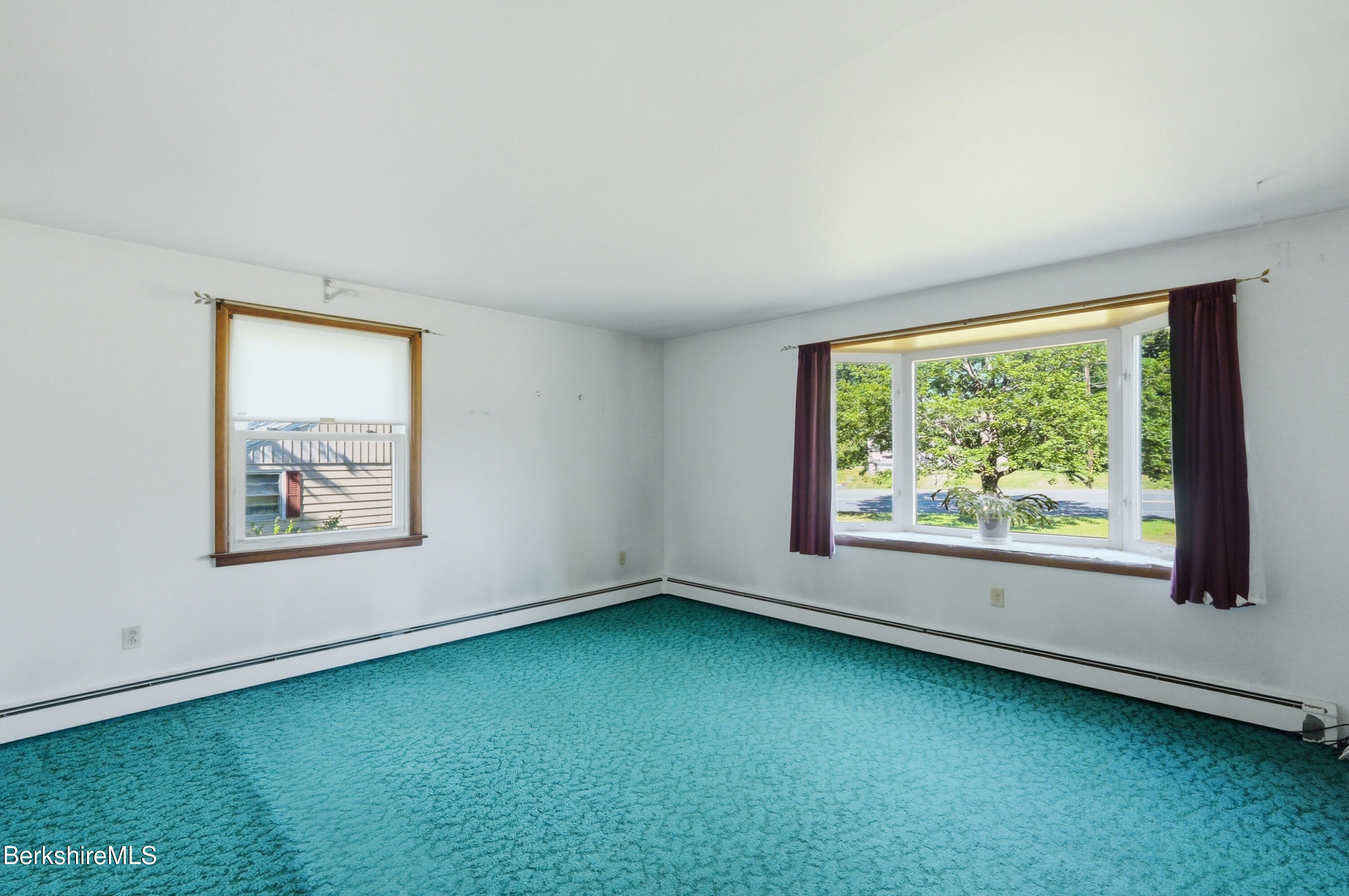 380 Cheshire Road Pittsfield, MA 01201 - Photo 5 of 37 $$001_cad07112 (15)