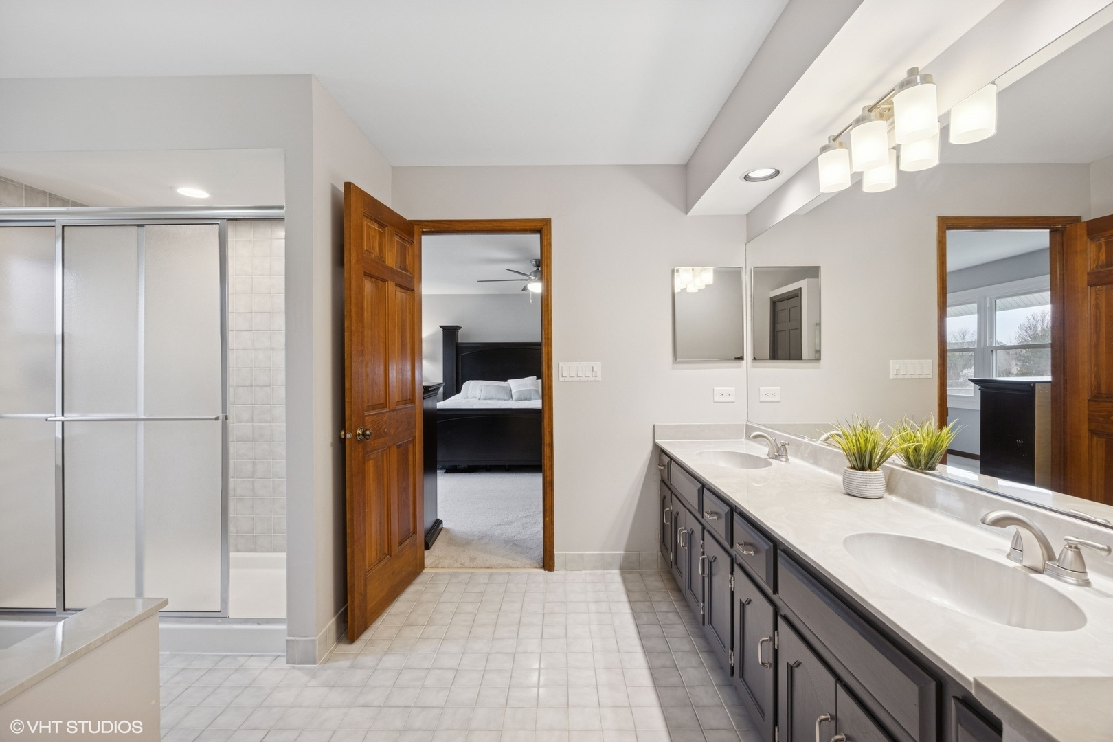 1679 Brittany Lane Hoffman Estates, IL 60192 - Photo 11 of 25