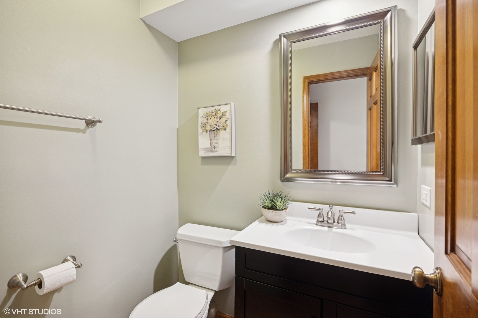 1679 Brittany Lane Hoffman Estates, IL 60192 - Photo 8 of 25