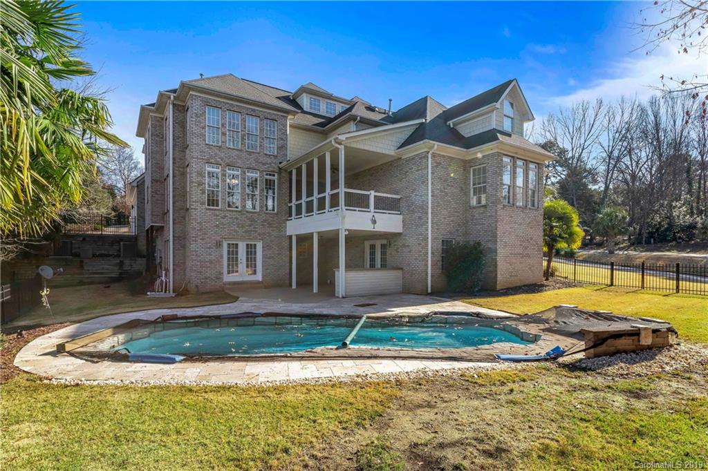 7085 Harbor Court Tega Cay, SC 29708 - Photo 2 of 27 Gallery Image 2