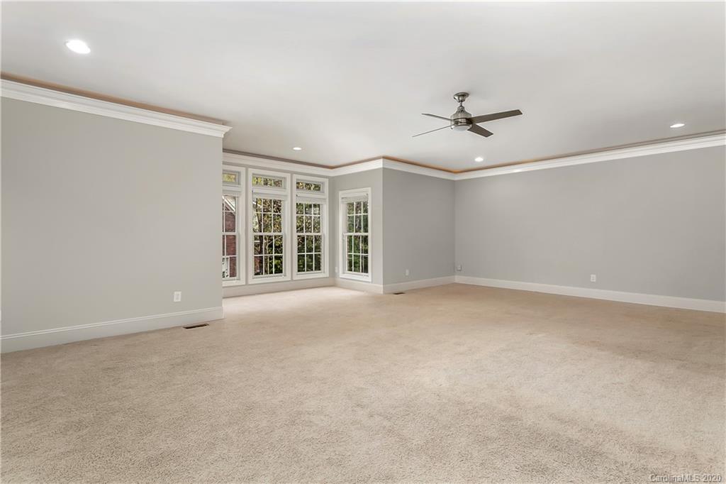 7085 Harbor Court Tega Cay, SC 29708 - Photo 13 of 27 Gallery Image 13