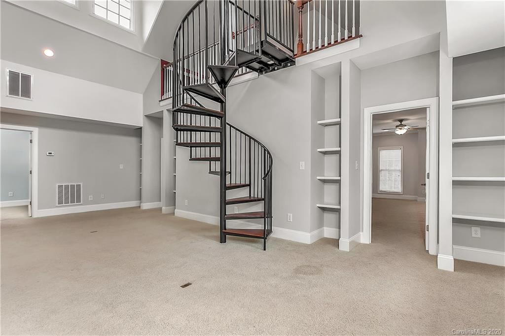 7085 Harbor Court Tega Cay, SC 29708 - Photo 17 of 27 Gallery Image 17