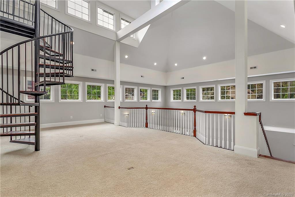 7085 Harbor Court Tega Cay, SC 29708 - Photo 18 of 27 Gallery Image 18