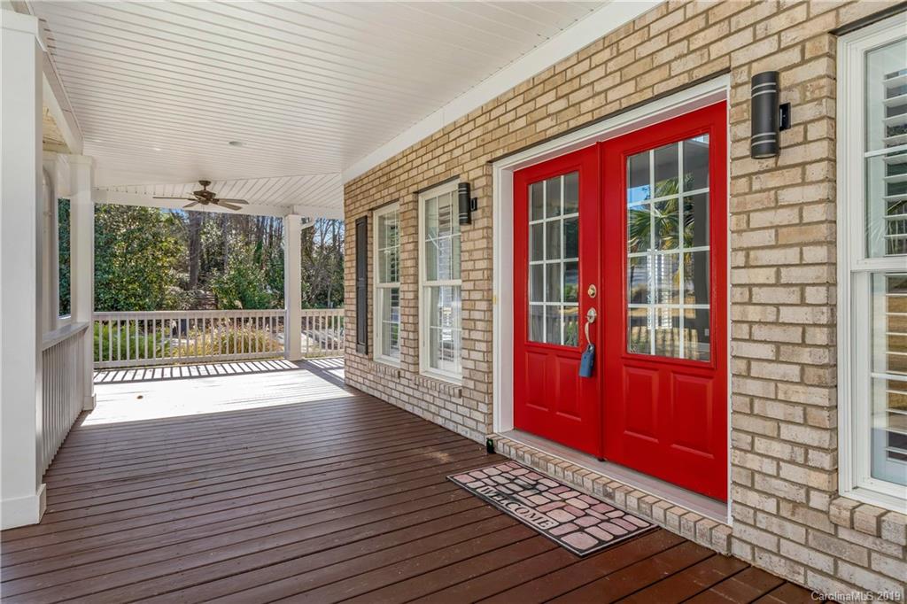 7085 Harbor Court Tega Cay, SC 29708 - Photo 4 of 27 Gallery Image 4