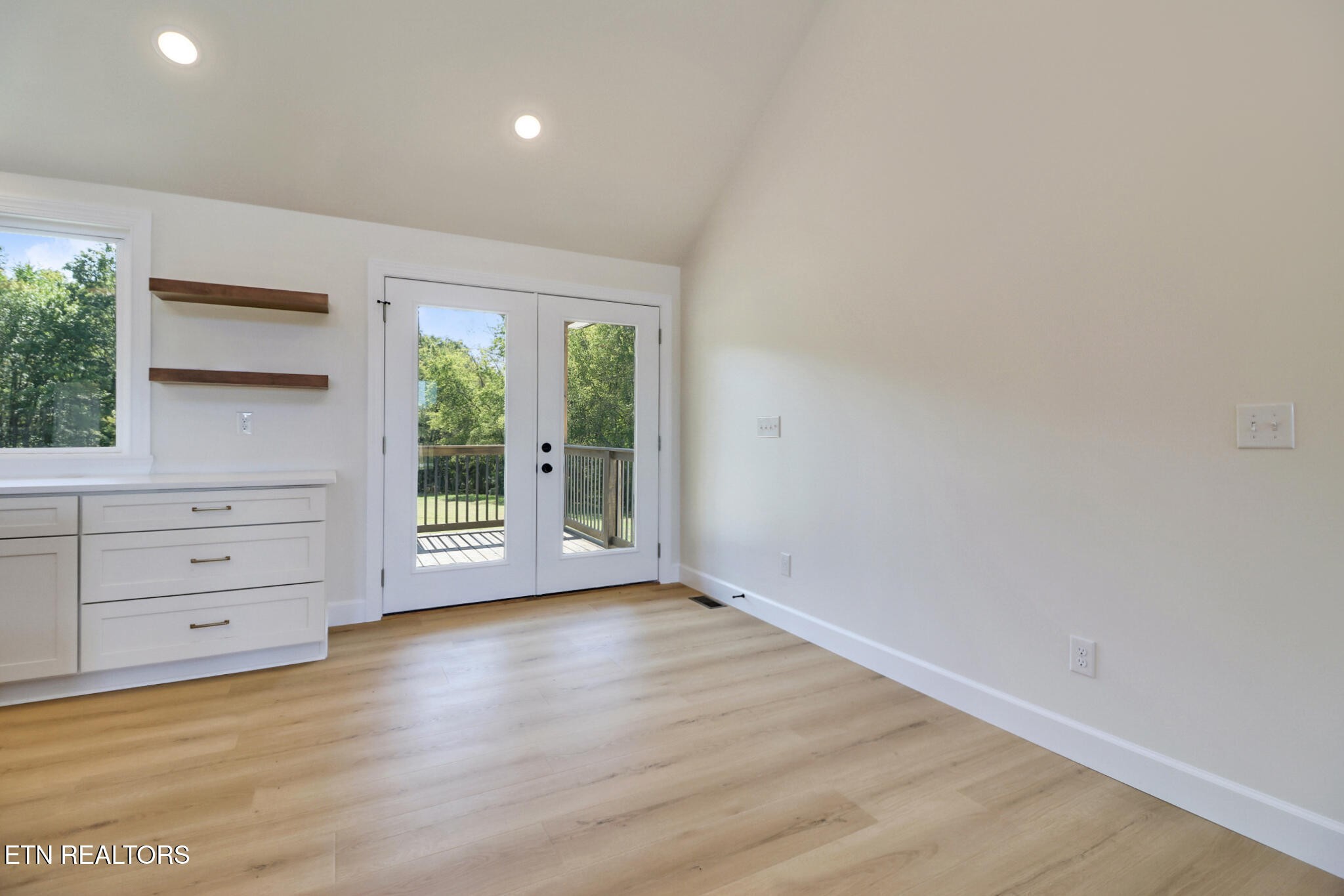 149 Falling Leaf Road Jamestown, TN 38556 - Photo 12 of 32