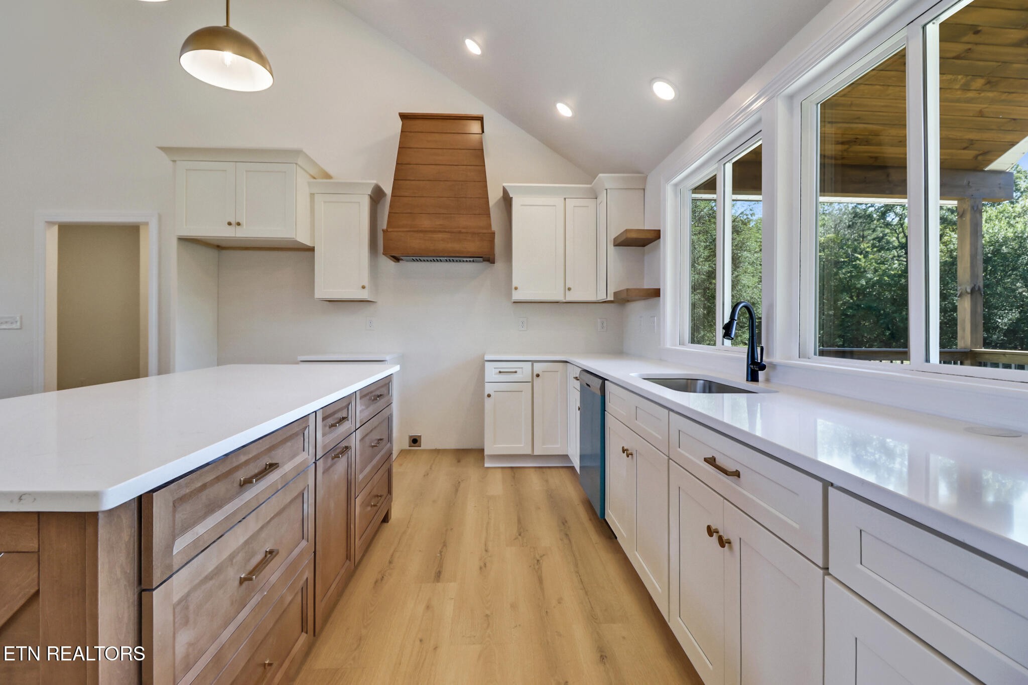 149 Falling Leaf Road Jamestown, TN 38556 - Photo 13 of 32