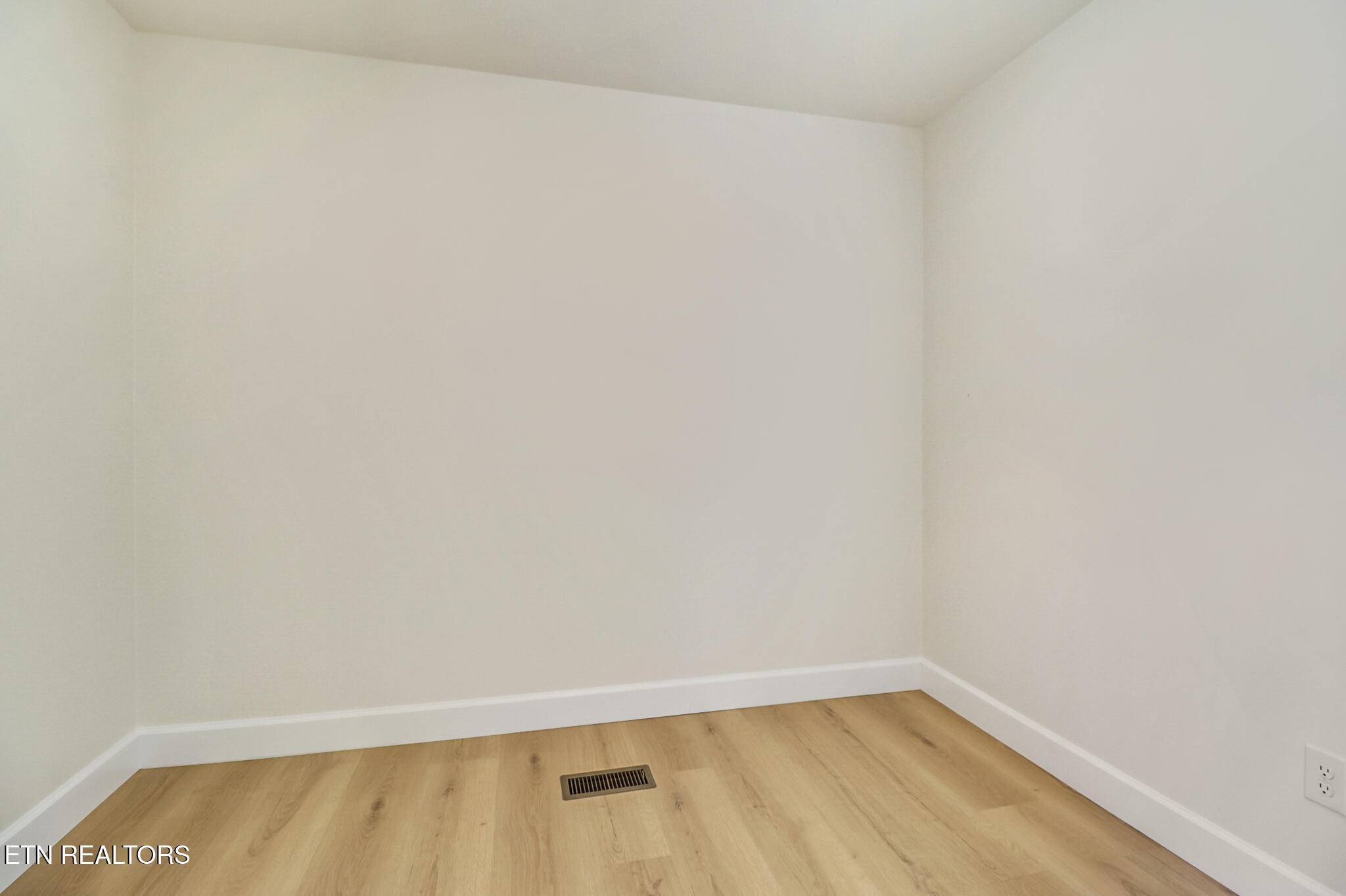 149 Falling Leaf Road Jamestown, TN 38556 - Photo 18 of 32