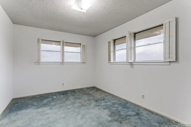 $475,000 | 11006 Bar X Trail, Helotes, TX 78023