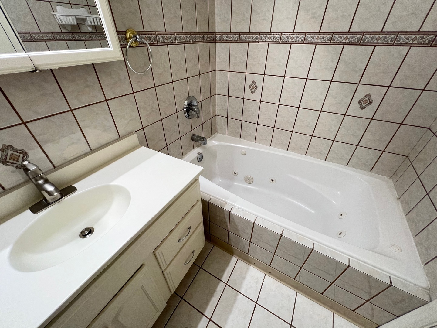 6325 North Sheridan Road, Unit 2007 Chicago, IL 60660 - Photo 11 of 17