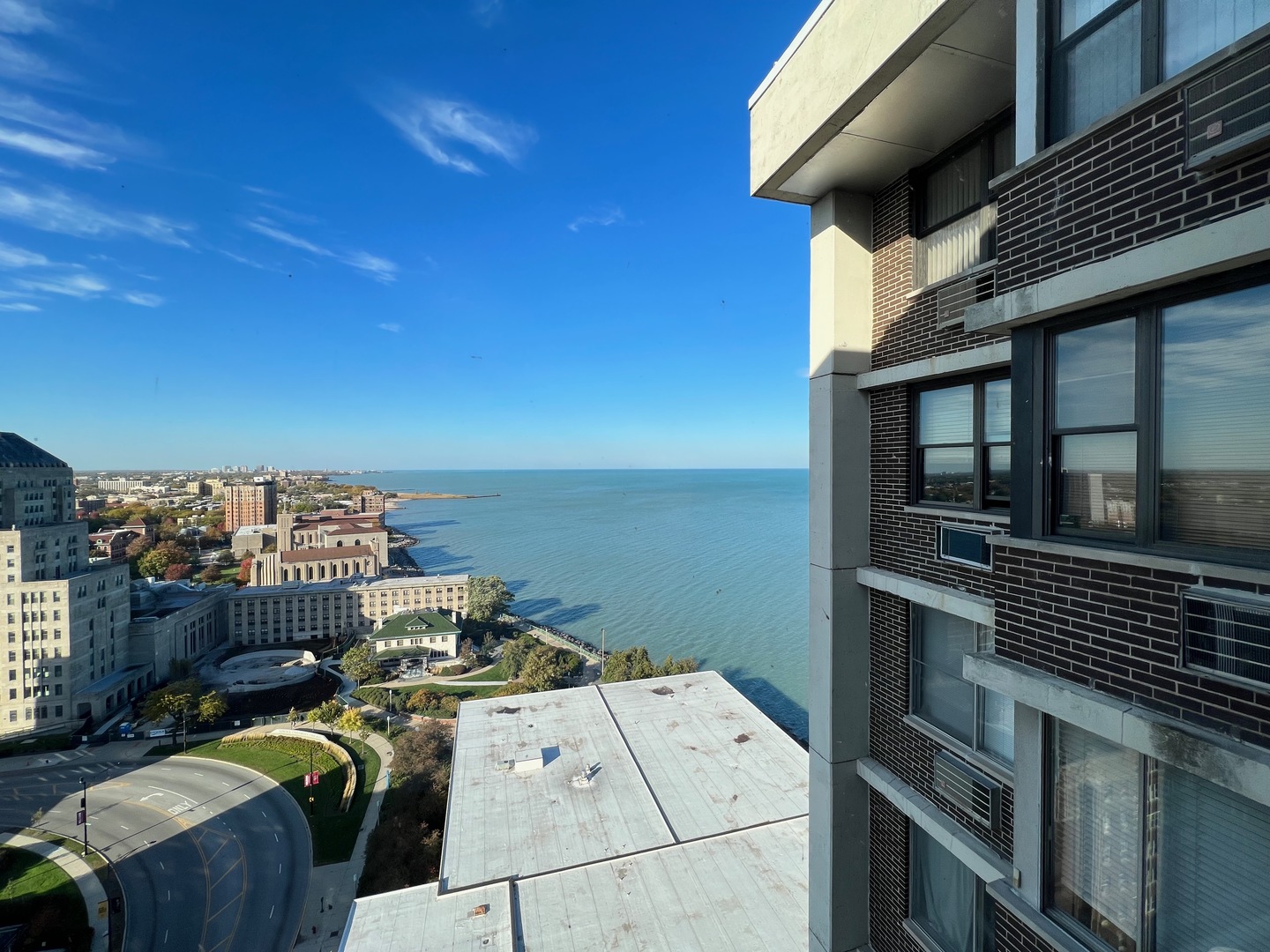6325 North Sheridan Road, Unit 2007 Chicago, IL 60660 - Photo 12 of 17