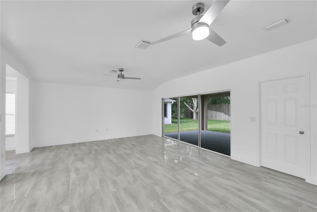 9119 Southeast 120th Loop Summerfield, FL 34491 - Photo 9 of 30