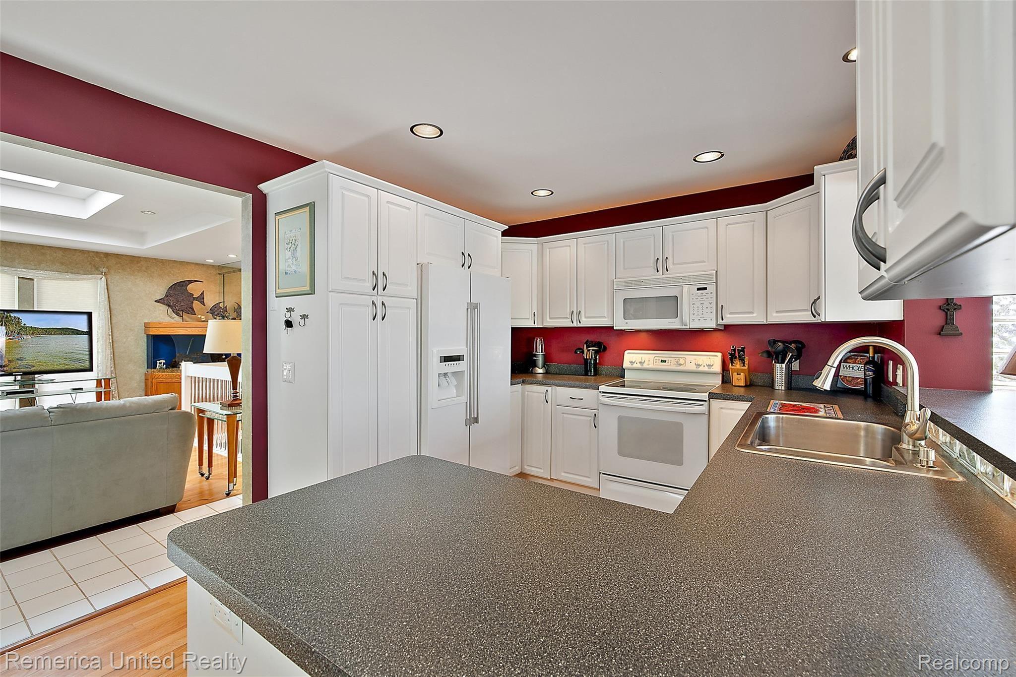 7230 Hatchery Road Waterford, MI 48327 - Photo 11 of 72 7230 Hatchery Rd-37.jpg