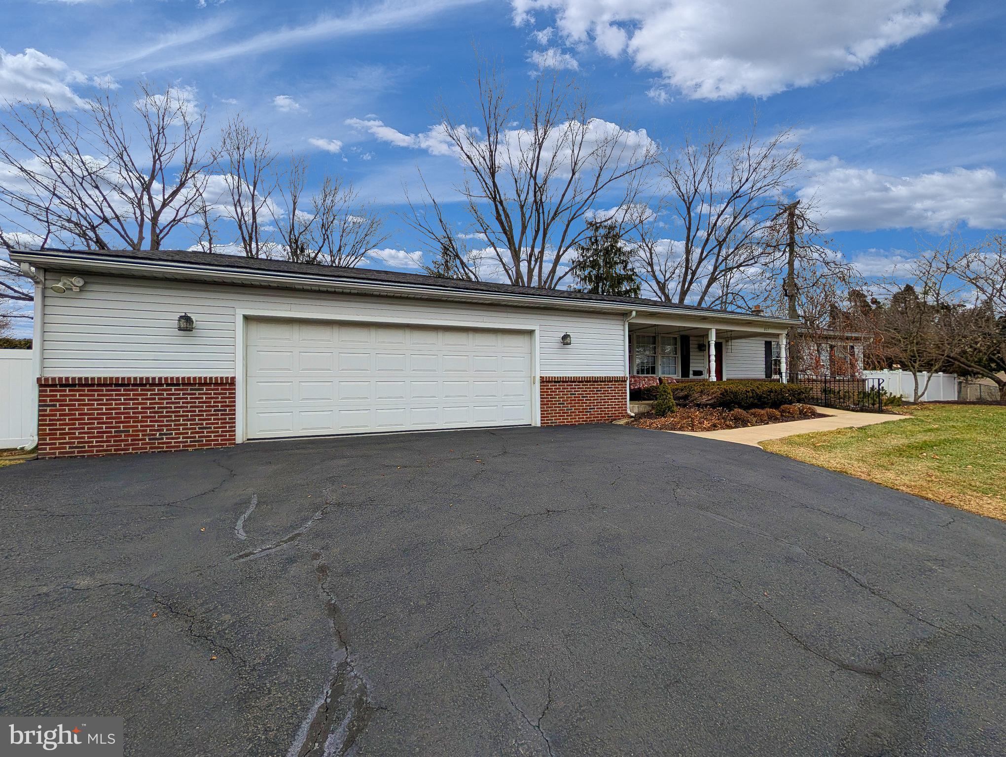 807 North Broad Street Doylestown, PA 18901 - Photo 2 of 4