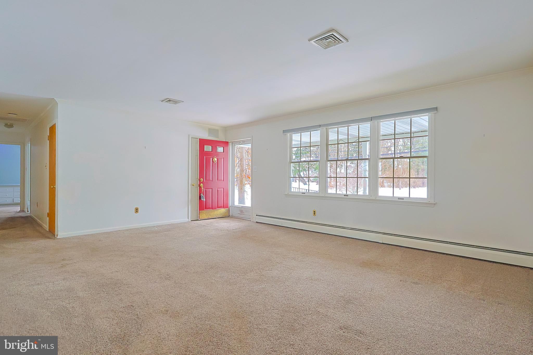 807 North Broad Street Doylestown, PA 18901 - Photo 5 of 19 Living Room