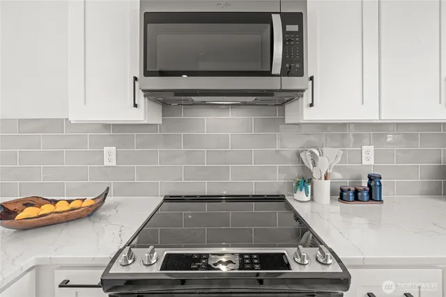 $539,000 | 12225 Roseberg Avenue South, Unit 4, Seattle, WA 98168