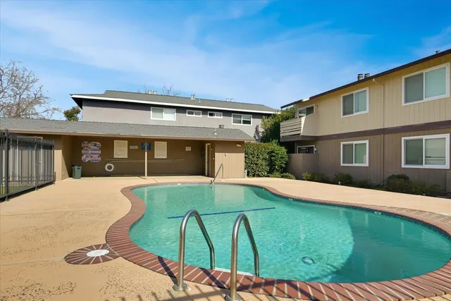 $179,900 | 799 Clark, Unit 10, Yuba City, CA 95993